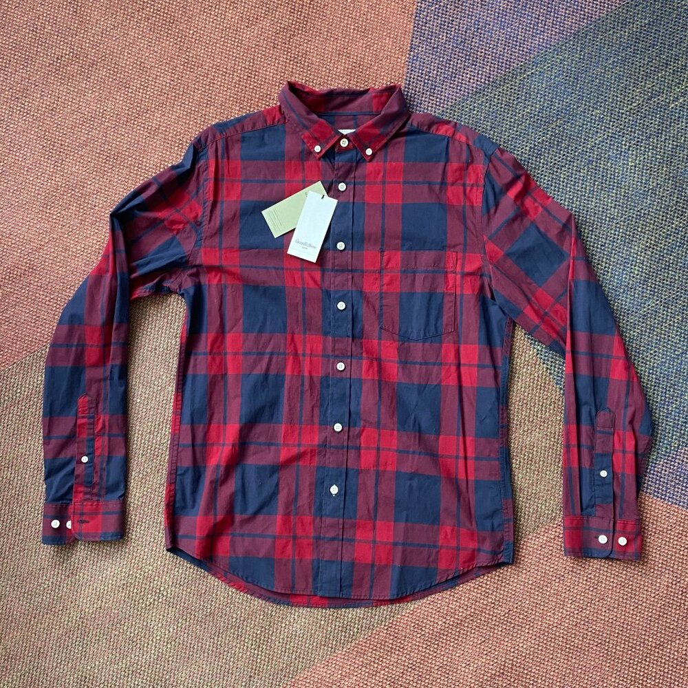 Goodfellow Plaid Mens Button Down Shirt - Red & Navy Long Sleeve Top - Medium